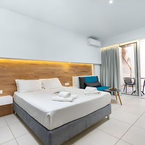 Superior  Ground Floor King Studio
